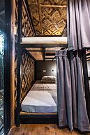 Mad Monkey Hostel Siargao - Adults Only