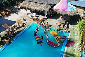 Mad Monkey Hostel Siargao - Adults Only