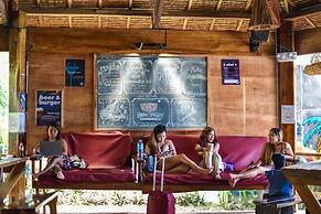 Mad Monkey Hostel Siargao - Adults Only