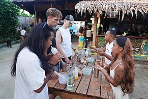 Mad Monkey Hostel Siargao - Adults Only