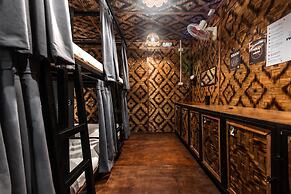 Mad Monkey Hostel Siargao - Adults Only