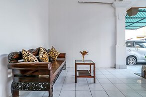 OYO 1384 Pulau Bali Hotel