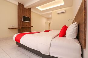 OYO 1384 Pulau Bali Hotel