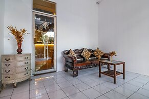 OYO 1384 Pulau Bali Hotel