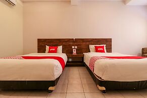 OYO 1384 Pulau Bali Hotel