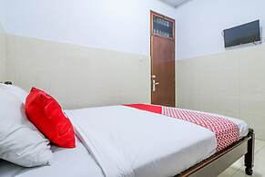 OYO 1952 Hotel Dewata IndahNearLumintang Park