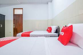 OYO 1952 Hotel Dewata IndahNearLumintang Park