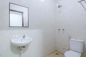 OYO 1952 Hotel Dewata IndahNearLumintang Park