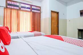 OYO 1952 Hotel Dewata IndahNearLumintang Park
