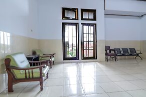 OYO 1952 Hotel Dewata IndahNearLumintang Park