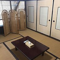 Guest House & Bar Diamond Head