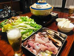 Guest House & Bar Diamond Head