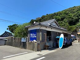 Guest House & Bar Diamond Head