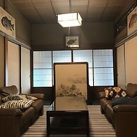 Guest House & Bar Diamond Head