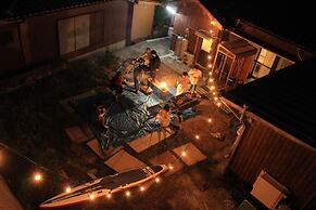 Guest House & Bar Diamond Head