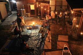 Guest House & Bar Diamond Head