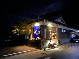 Guest House & Bar Diamond Head