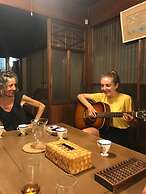 Guest House & Bar Diamond Head