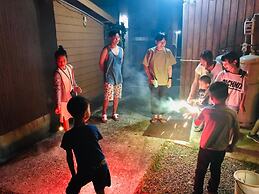 Guest House & Bar Diamond Head