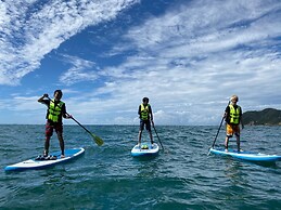 Guest House & Bar Diamond Head