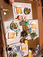 Guest House & Bar Diamond Head