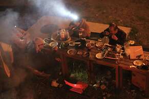 Guest House & Bar Diamond Head