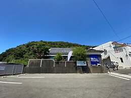 Guest House & Bar Diamond Head