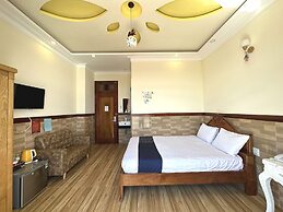 Capital O 1198 Dinh Loan Hotel