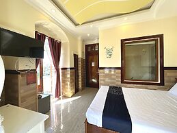 Capital O 1198 Dinh Loan Hotel