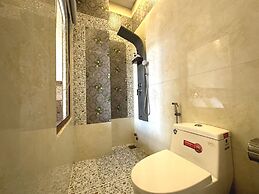 Capital O 1198 Dinh Loan Hotel