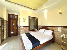 Capital O 1198 Dinh Loan Hotel