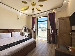 Capital O 1198 Dinh Loan Hotel