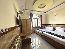 Capital O 1198 Dinh Loan Hotel