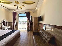 Capital O 1198 Dinh Loan Hotel