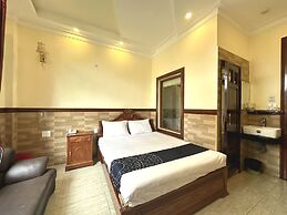 Capital O 1198 Dinh Loan Hotel