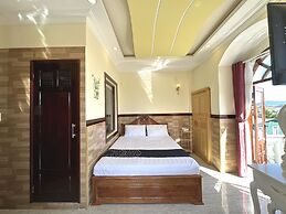 Capital O 1198 Dinh Loan Hotel