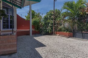 SPOT ON 2063 Bethania Residence