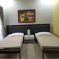 Royale House Hotel Davao powered by Cocotel