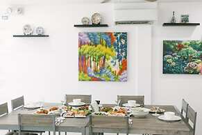 Royale House Hotel Davao powered by Cocotel