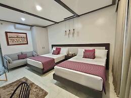 Royale House Hotel Davao powered by Cocotel