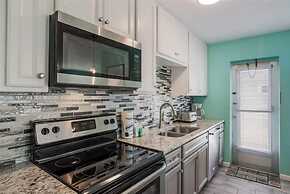 Anna Maria's Dream 2 Bedroom Villa by RedAwning