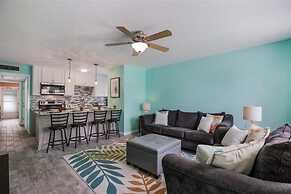 Anna Maria's Dream 2 Bedroom Villa by RedAwning