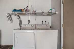 Anna Maria's Dream 2 Bedroom Villa by RedAwning