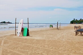 Moragalla Beach Home Guesthouse (Newly opened hotel)