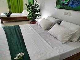 Moragalla Beach Home Guesthouse (Newly opened hotel)