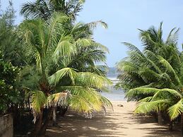 Moragalla Beach Home Guesthouse (Newly opened hotel)