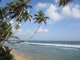 Moragalla Beach Home Guesthouse (Newly opened hotel)