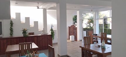 Moragalla Beach Home Guesthouse (Newly opened hotel)