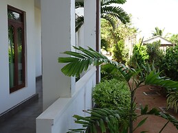 Moragalla Beach Home Guesthouse (Newly opened hotel)