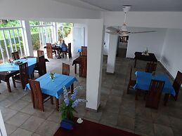 Moragalla Beach Home Guesthouse (Newly opened hotel)